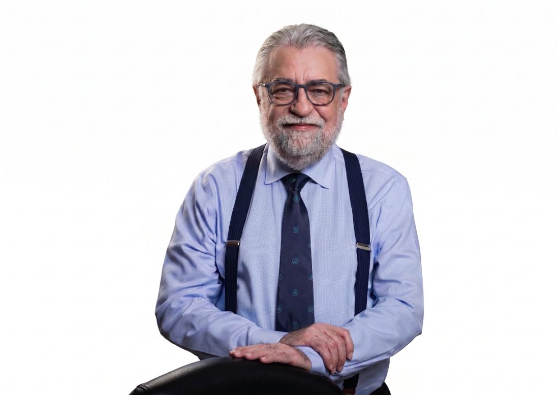 Dr. César Fernandes